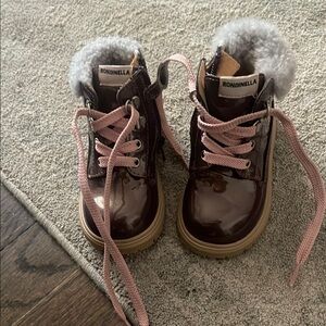 Kids Glossy Brown Boots with Pink Laces